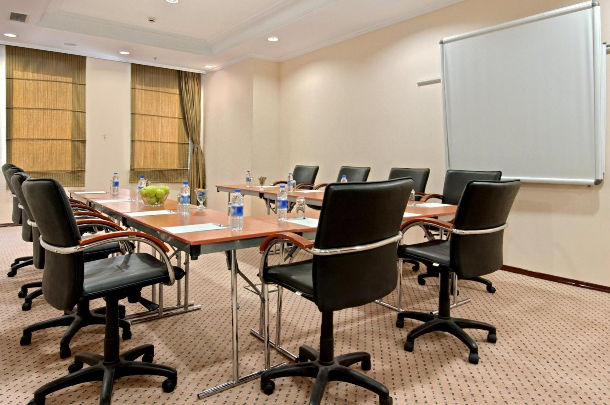 Wyndham Grand Кайсери Экстерьер фото Meeting room