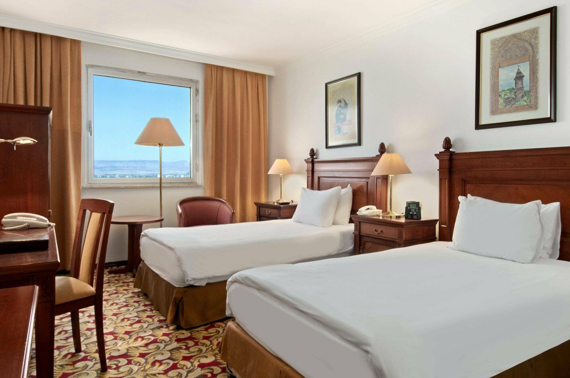 Wyndham Grand Кайсери Экстерьер фото A room at the Hilton Athens